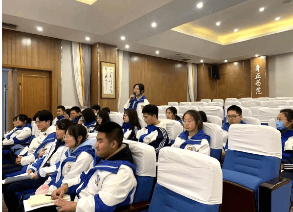 成都市彭州市中学 成都市彭州市中学