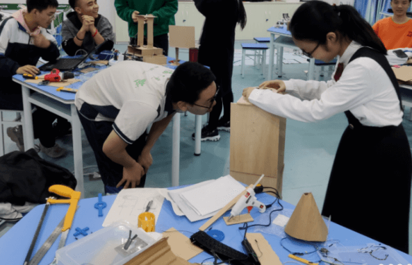 四川省成都市郫都一中 四川省成都市郫都一中