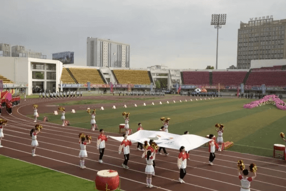 仁寿新科学校一期要多少钱_宿舍条件