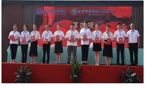 2024年自贡旅游职高学费是多少_助学政策