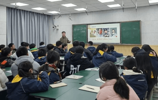 都江堰市领川实验学校 都江堰市领川实验学校