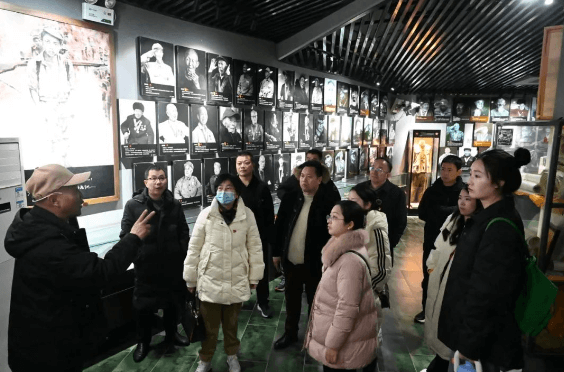 2024年眉山天府新区第一中学师资力量如何_师资实力是否强大