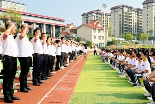 眉山东辰学校