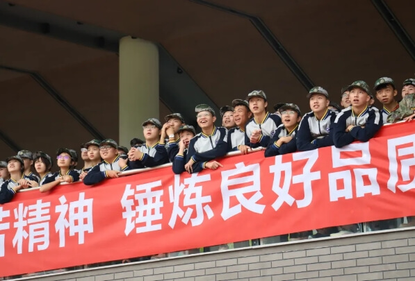 都江堰市领川实验学校 都江堰市领川实验学校