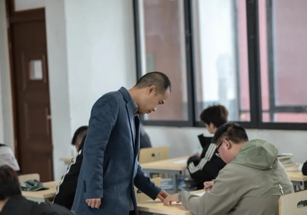 四川科技职业学院中职部 四川科技职业学院中职部
