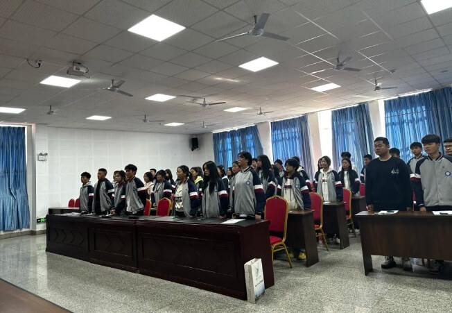 西昌现代职业技术学校 西昌现代职业技术学校