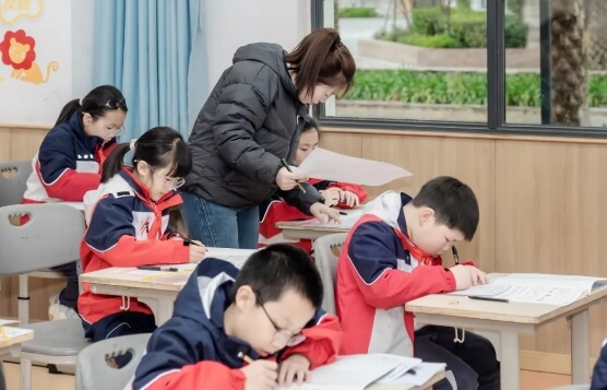 成都新川外国语学校 成都新川外国语学校