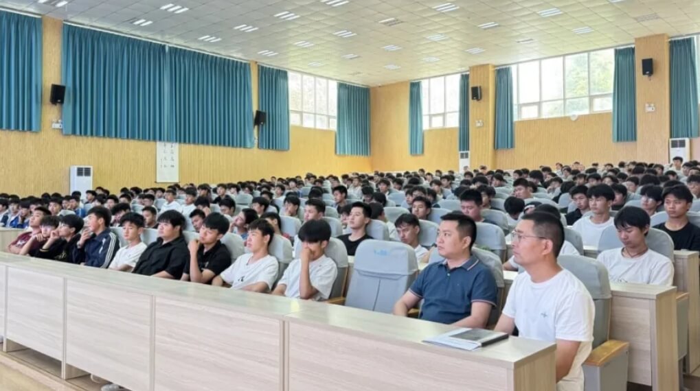 四川省青神中等职业学校 四川省青神中等职业学校
