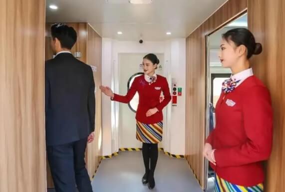 2025年四川天府新区航空旅游职业学院高速铁路客运服务专业如何_专业介绍