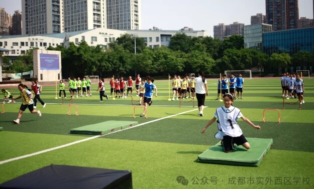 成都市实验外国语学校 成都市实验外国语学校
