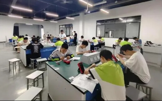 自贡市旅游职业高级中学 自贡市旅游职业高级中学