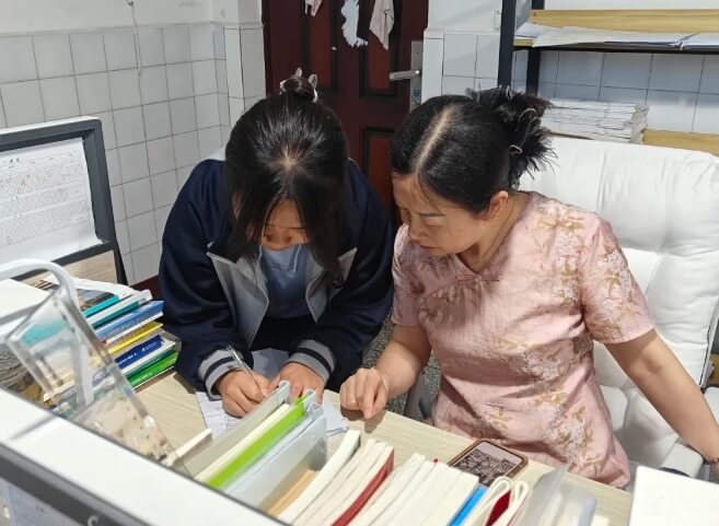 眉山育英实验学校 眉山育英实验学校