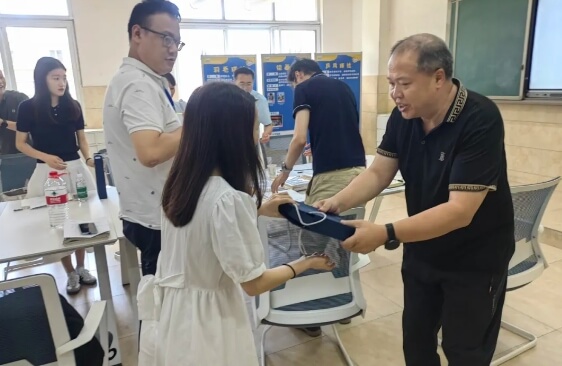 龙泉驿区师一中学校