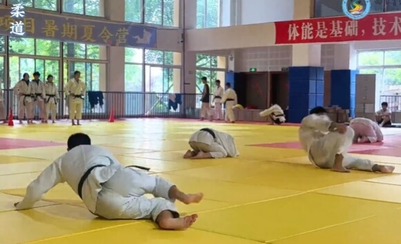 成都体育学院附属体育运动学校 成都体育学院附属体育运动学校
