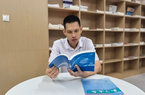 都江堰市嘉祥外国语学校 都江堰市嘉祥外国语学校
