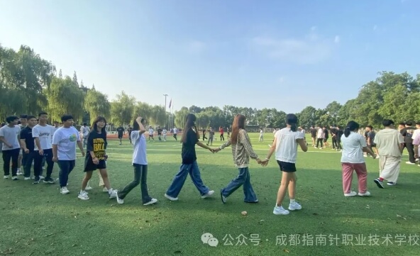 成都指南针职业技术学校