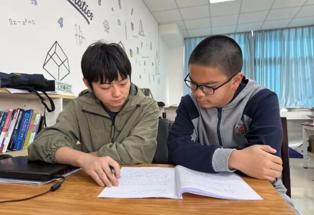 都江堰市嘉祥外国语学校 都江堰市嘉祥外国语学校
