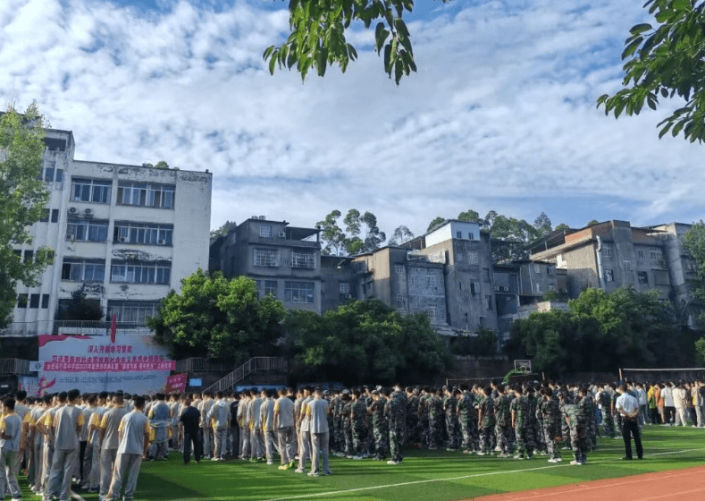 金堂县竹篙中学校 金堂县竹篙中学校