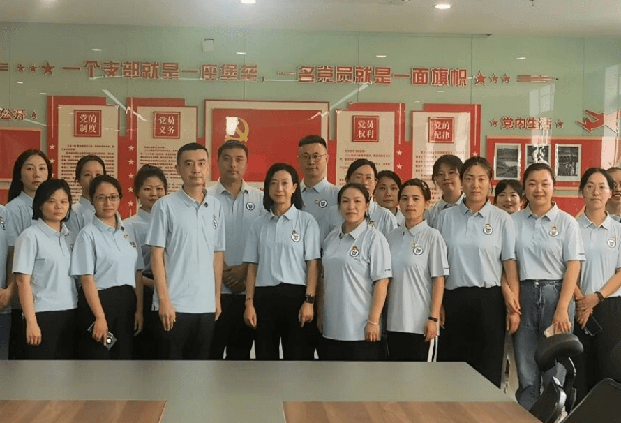 成都航空旅游职业学校 成都航空旅游职业学校