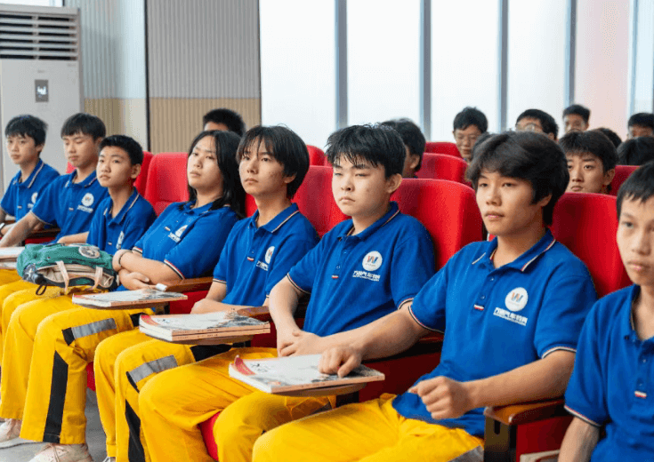 成都万通高级技工学校 成都万通高级技工学校