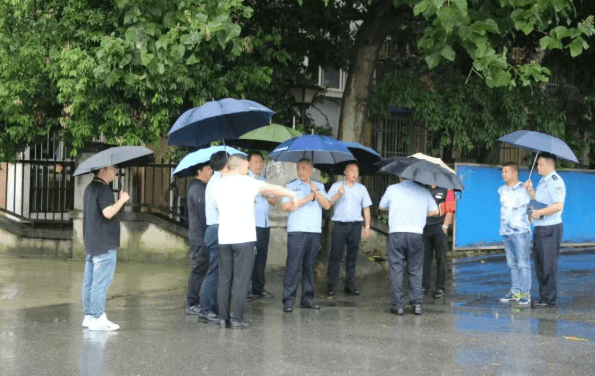 成都市彭州市中学 成都市彭州市中学