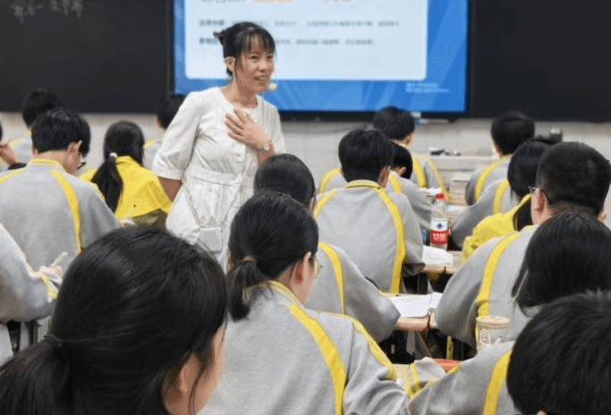 金堂县竹篙中学校