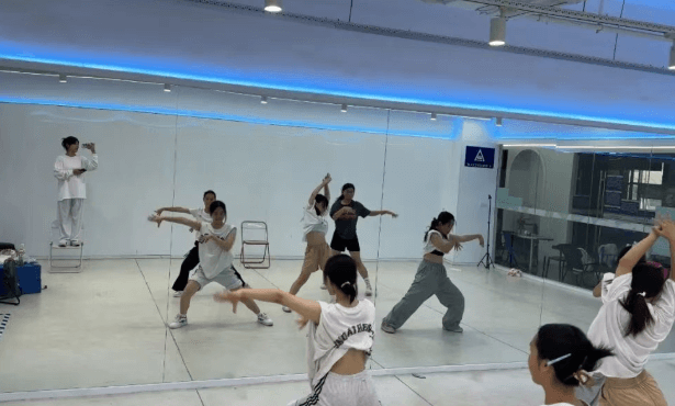 四川省南充卫生学校