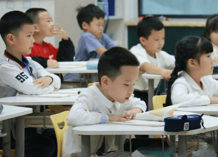 都江堰市领川实验学校