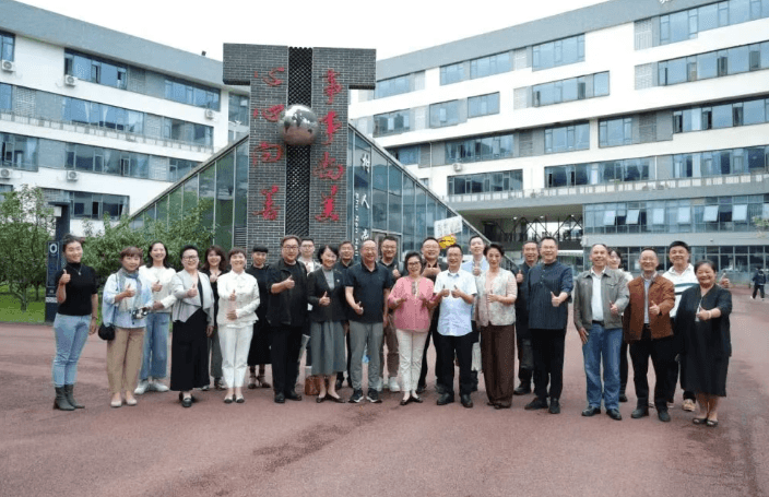 四川省成都市青苏职业中专学校