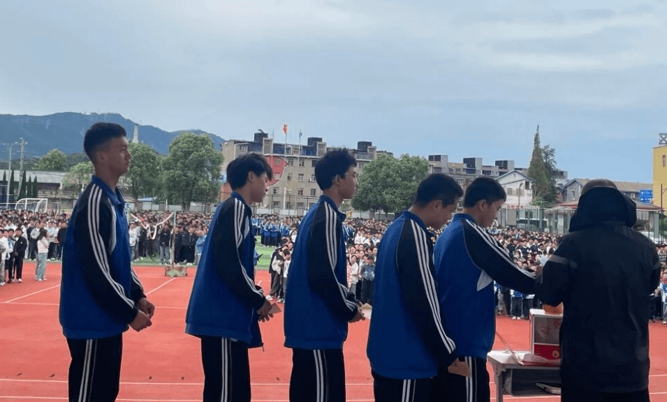 2026年眉山电子职业技术学校师资怎么样_成绩好吗