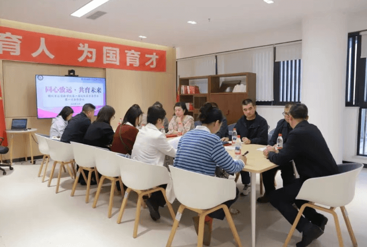 都江堰市领川实验学校 都江堰市领川实验学校