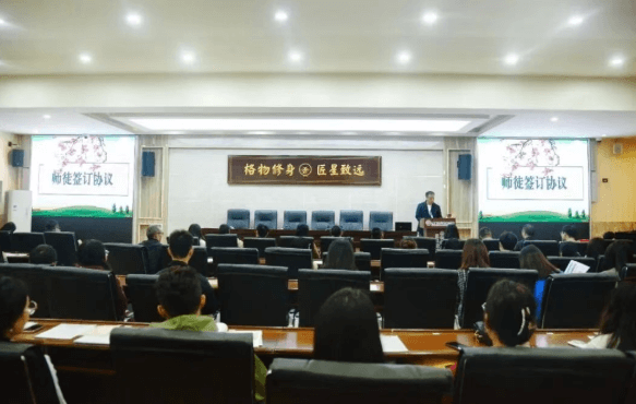 成都电子信息学校 成都电子信息学校