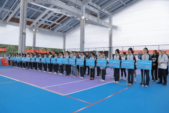 都江堰市领川实验学校 都江堰市领川实验学校