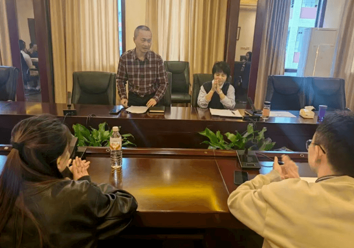 邛崃市职业教育中心