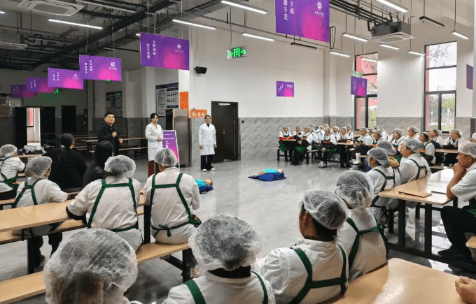 成都艺体高中 成都艺体高中