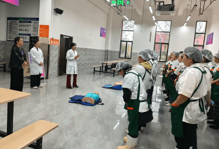 成都艺体高中 成都艺体高中