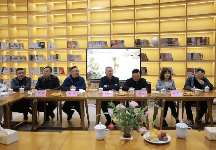 都江堰市领川实验学校 都江堰市领川实验学校