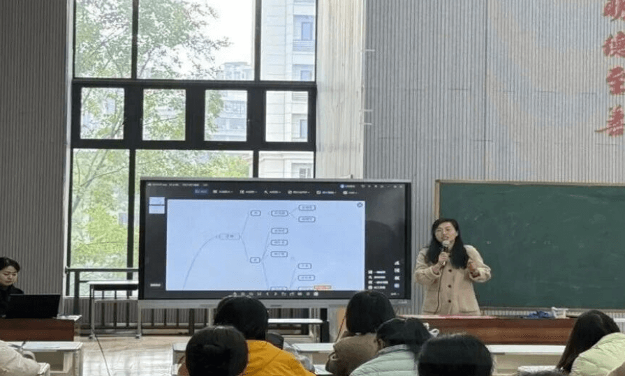 眉山天府新区第一中学