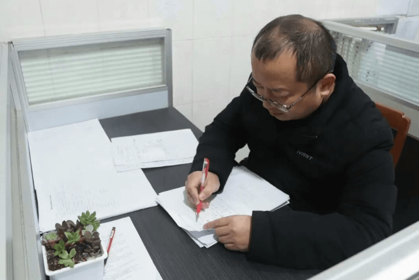 眉山育英实验学校