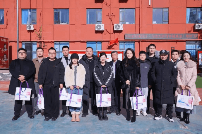 四川文化艺术学院