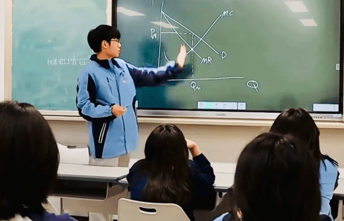 成都市新津区外国语实验学校