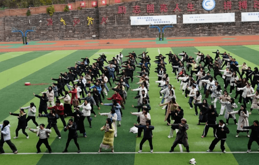 简阳市石桥中学