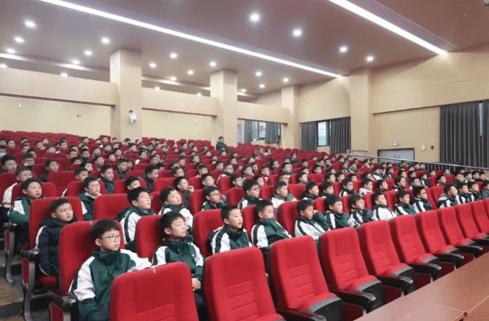 成都新世纪外国语学校