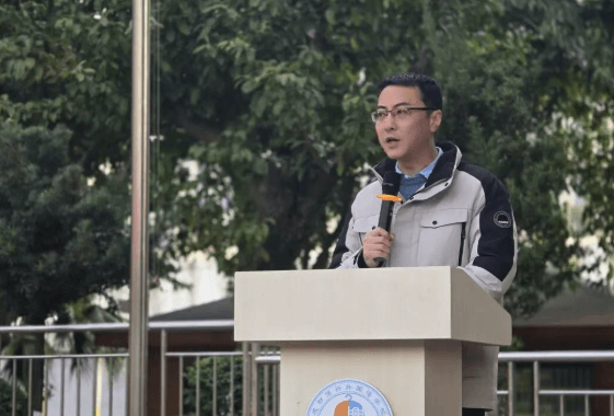 成都佳兴外国语学校