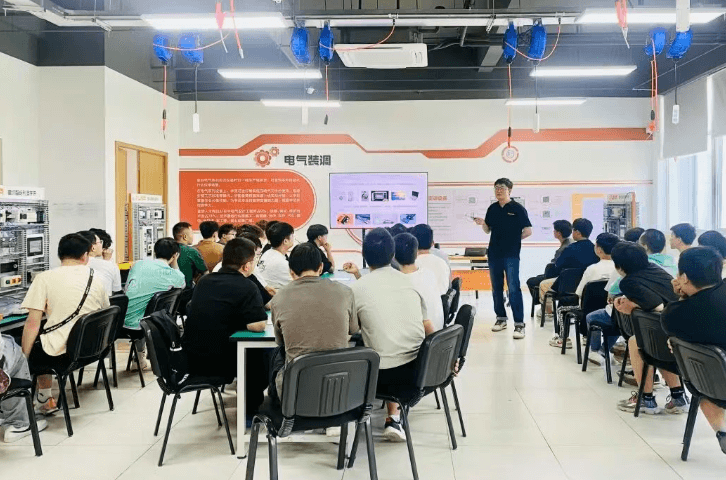 四川科技职业学院中专部