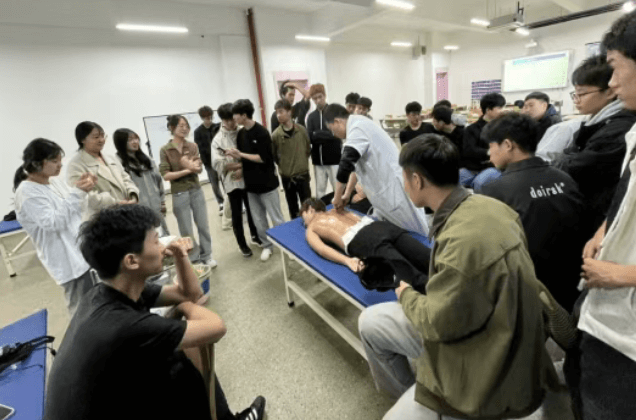 资阳口腔职业学院