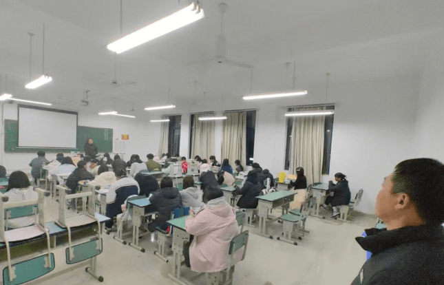 成都广信数字技术职业学校