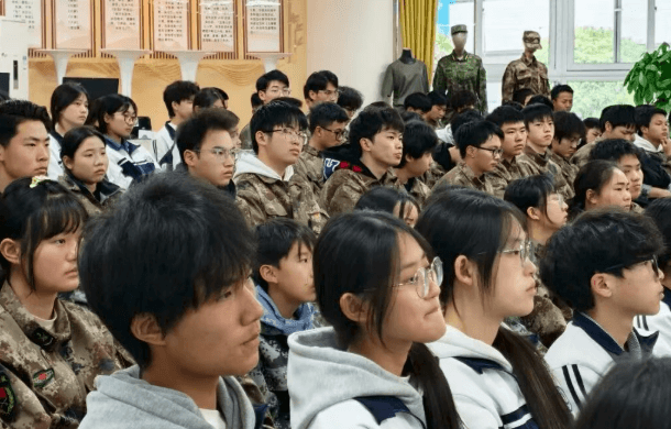 成都指南针职业技术学校