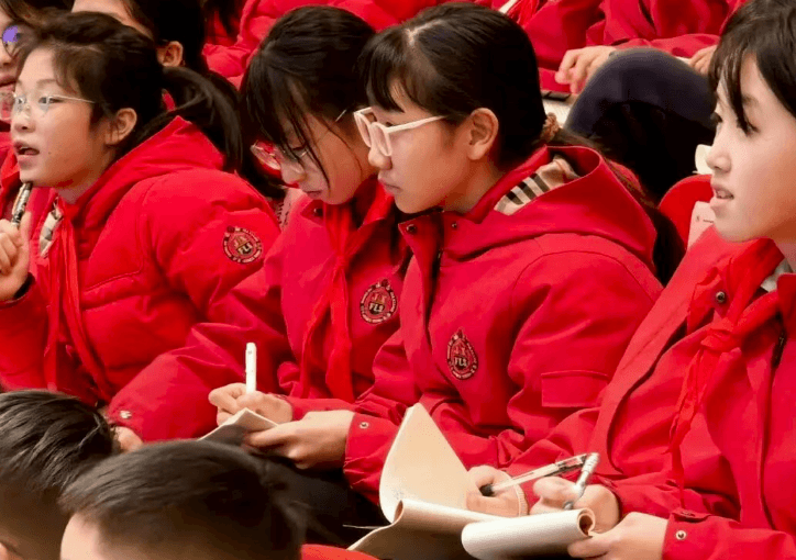 都江堰市嘉祥外国语学校