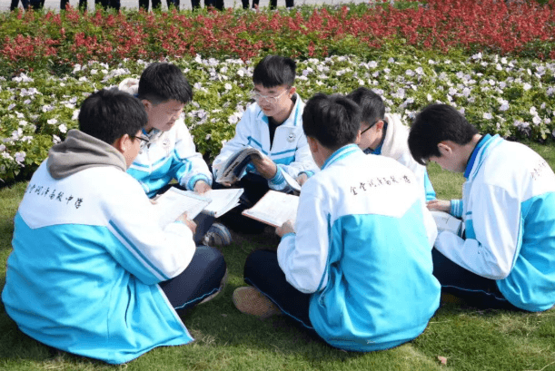 金堂润泽高级中学 金堂润泽高级中学